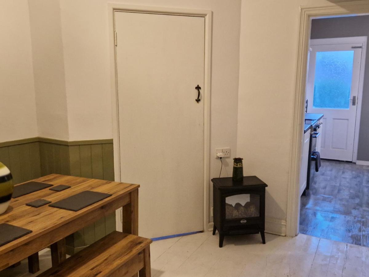 Three Bedroomed House In Morecambe Buitenkant foto