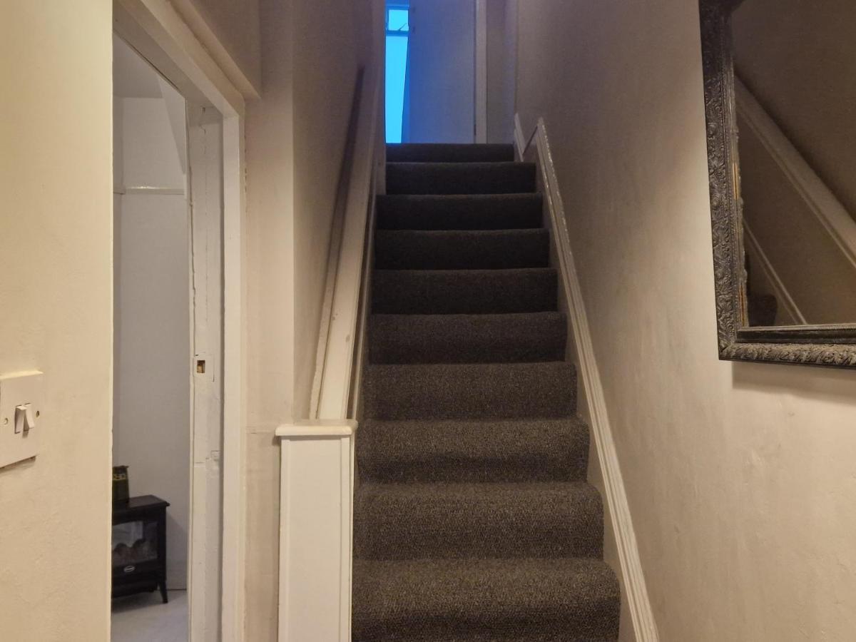 Three Bedroomed House In Morecambe Buitenkant foto