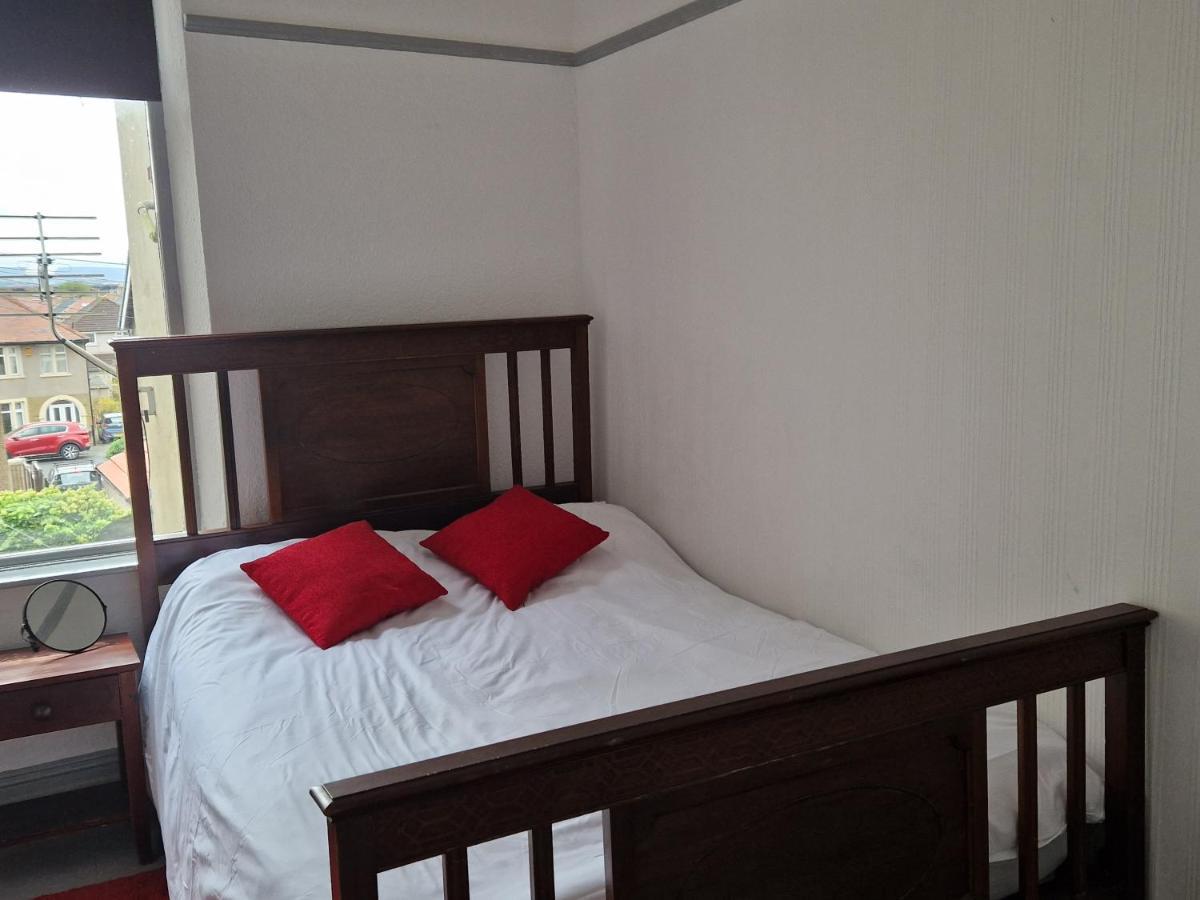 Three Bedroomed House In Morecambe Buitenkant foto